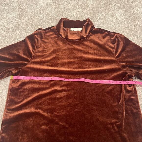 Vera and Lucy Women's Velvet Short Sleeve Turtleneck Brown Size XS - Picture 9 of 9